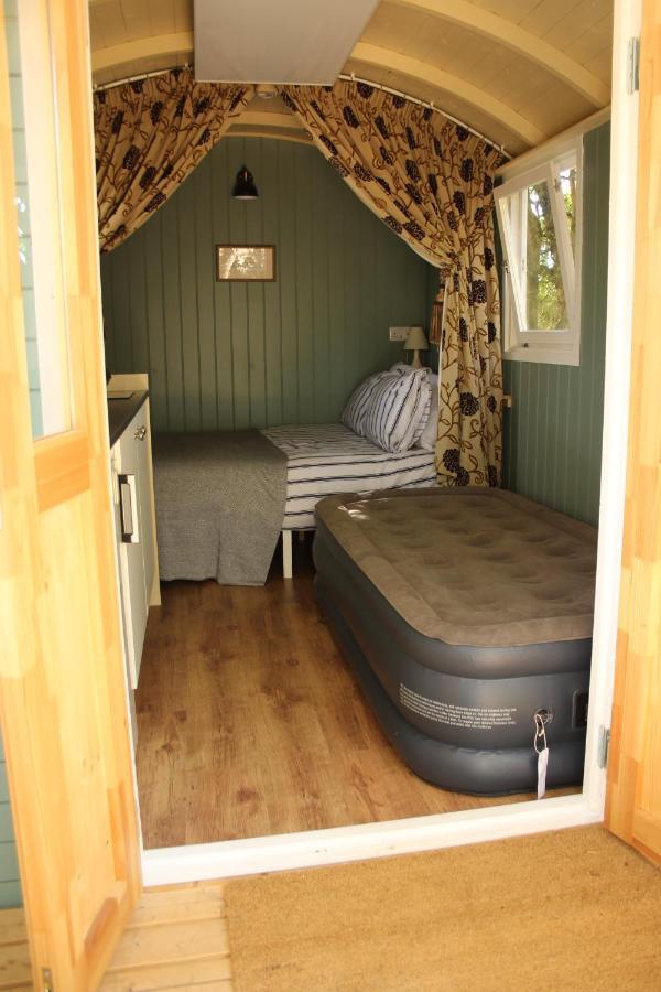 The Kestrel Shepherd Hut, Whitehouse Farm Stowmarket Esterno foto